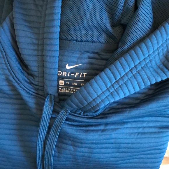 Sweater - Picture 2 of 3